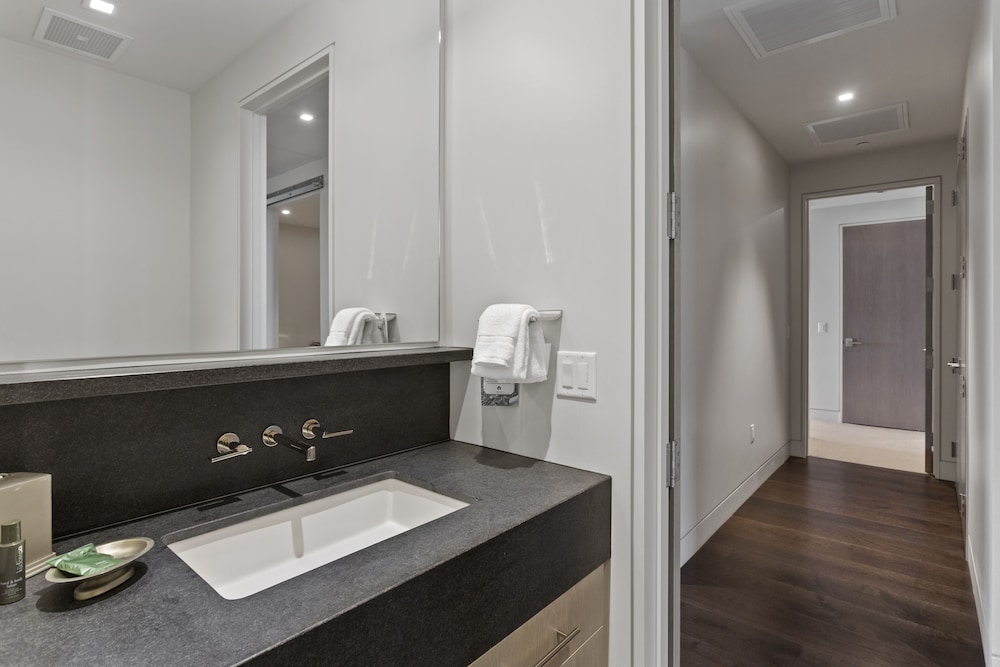 One Empire Pass Lodge at Deer Valley Resort - Three Bedroom Residence #504 3 Condo