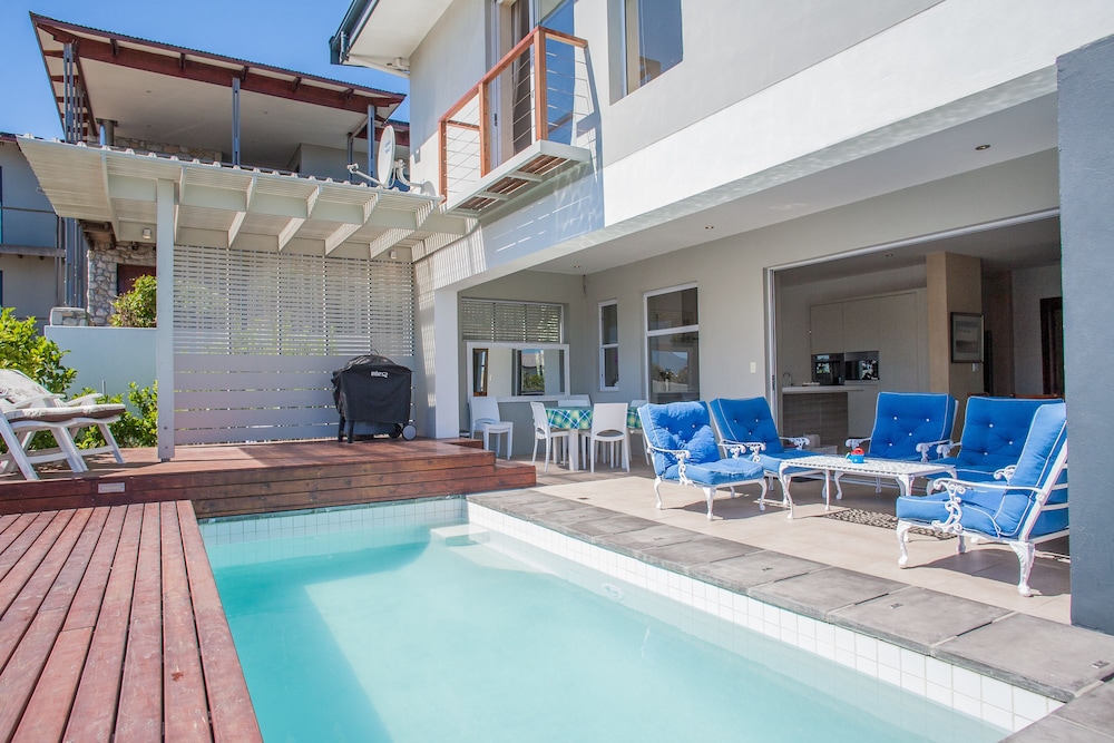 Greenways Beach House