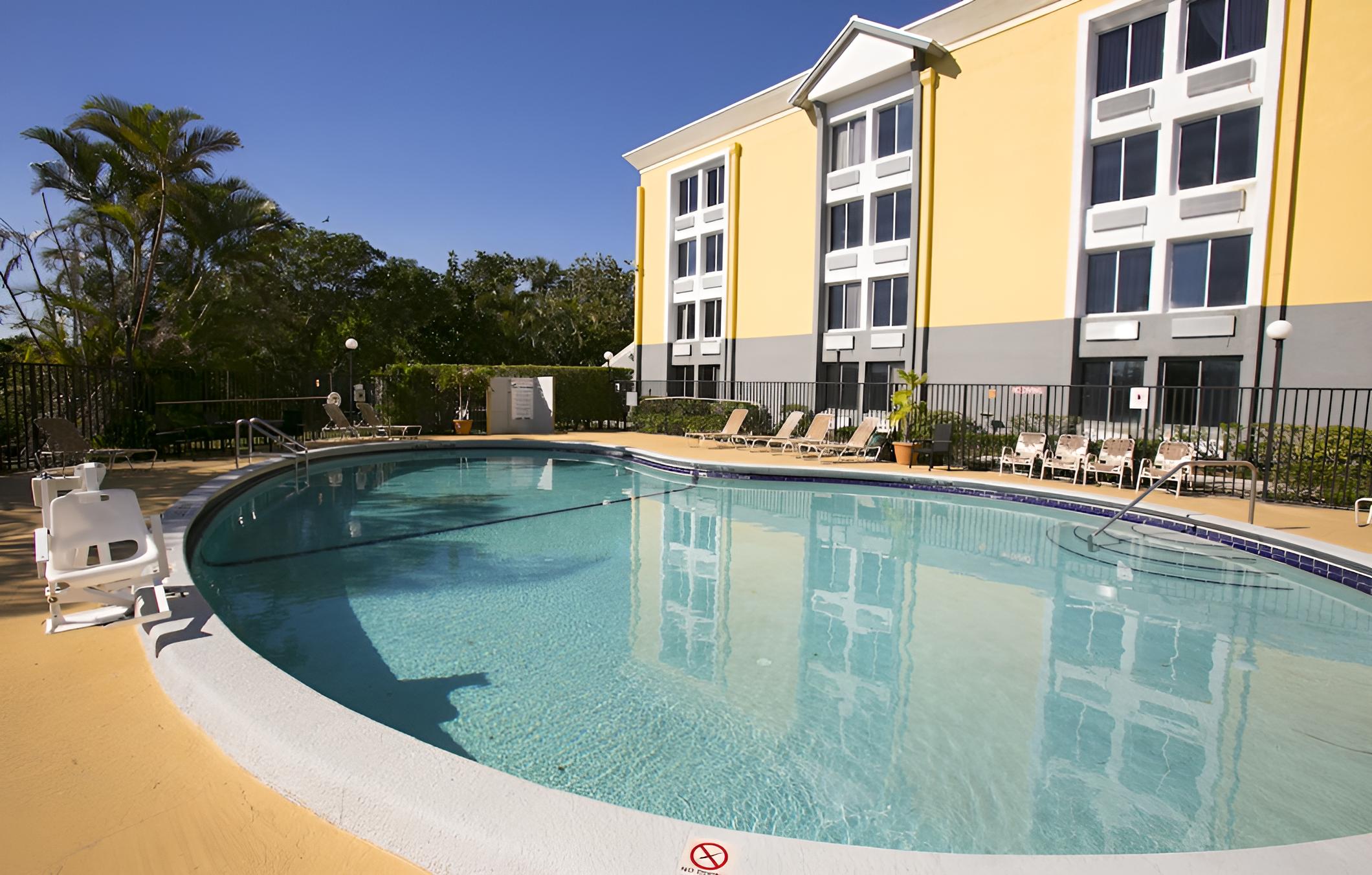 swimming pool