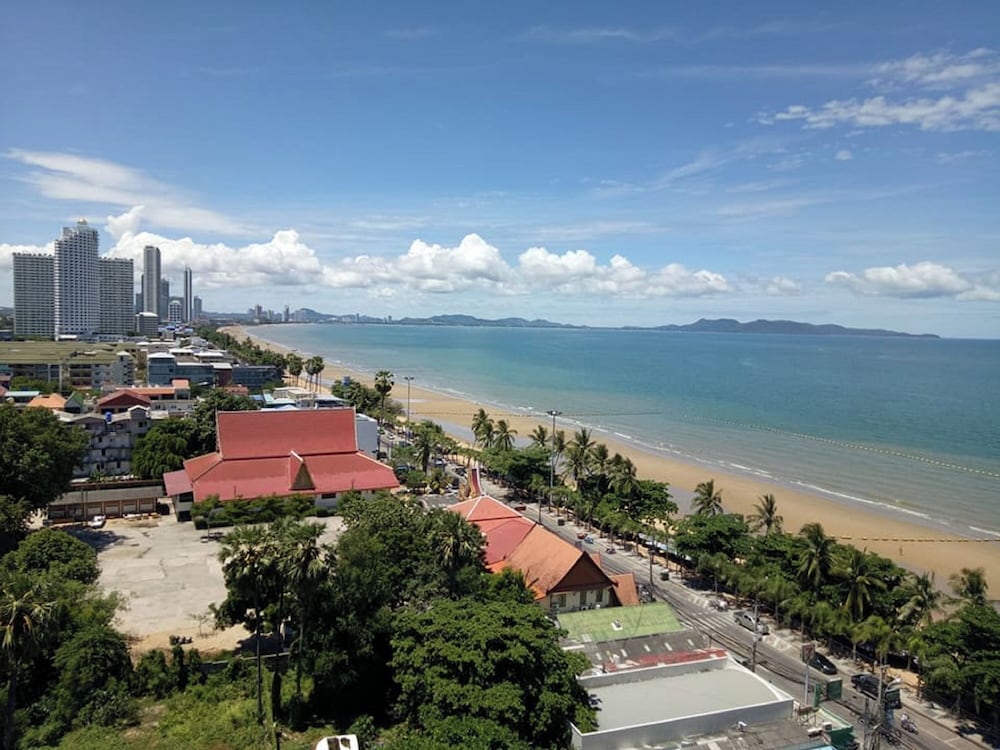 GRAND JOMTIEN PALACE HOTEL