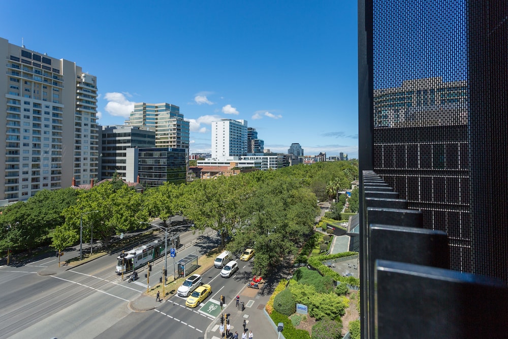 Wyndel Apartments St Kilda Views