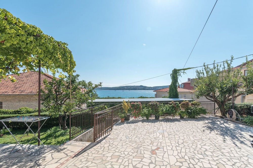Vin - 40 m From sea - A1 view 3