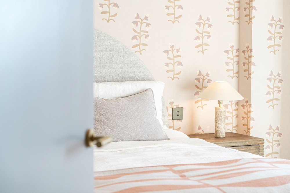 The Eades ADC Atelier 2 Bed