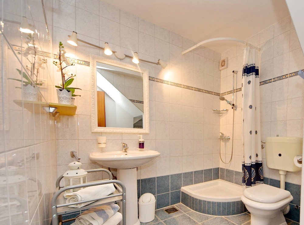 Seafront Apartments Deveron