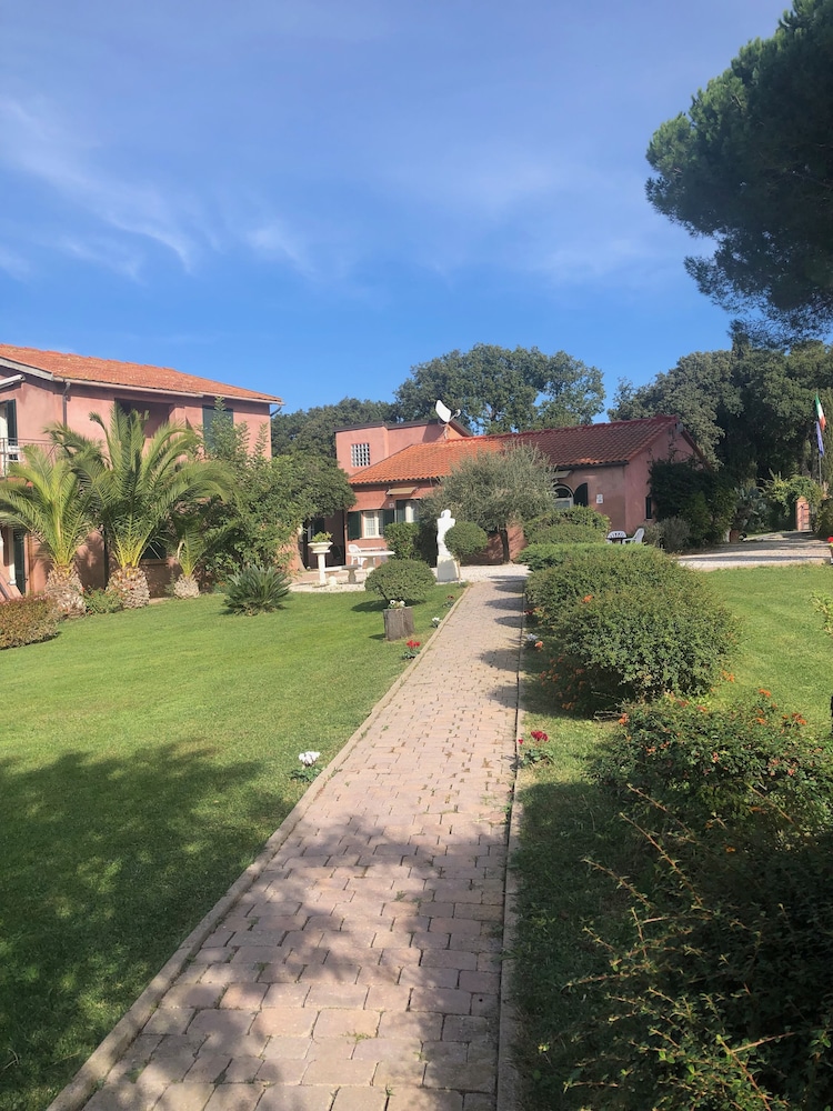 Tenuta De Fanti Agriturismo