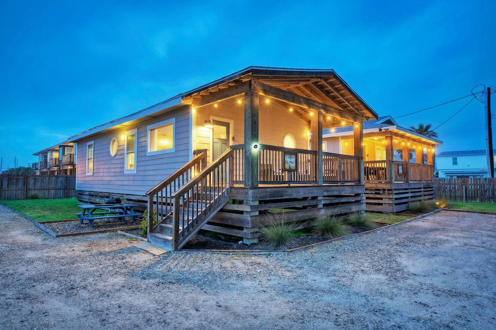 Peyton s Place by Avantstay 2 Blocks to Beach