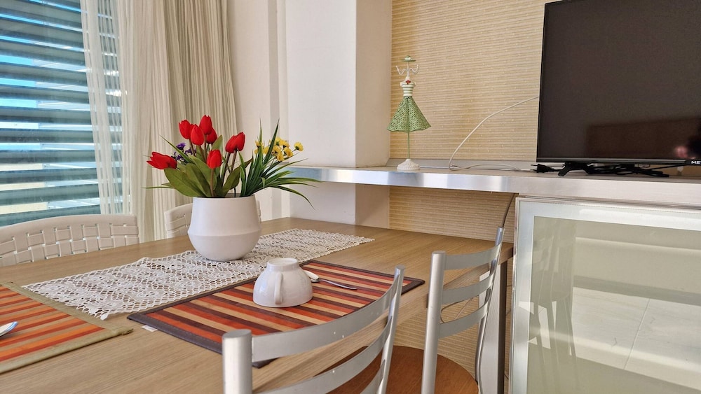 Penthouse Le Vele Sea View 2 Sleeps Air-conditioned