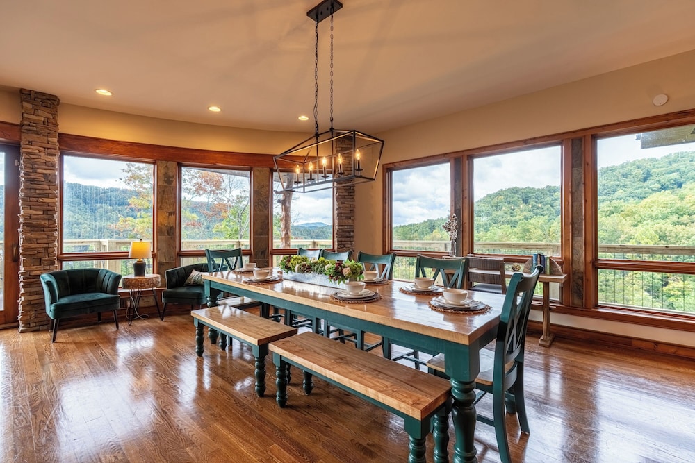 Luxury Mountain Cabin Amazing Look out Views
