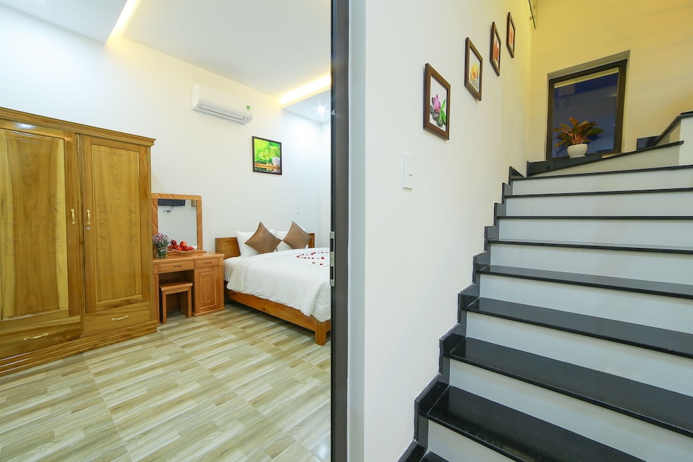 Nhu Y Homestay