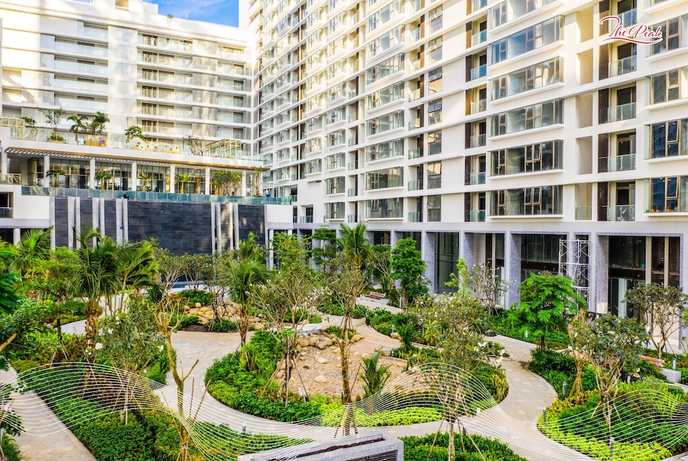Midtown Premium Apartments