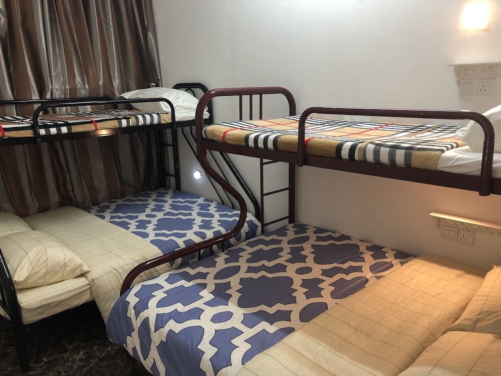 OSS Backpackers Hostel