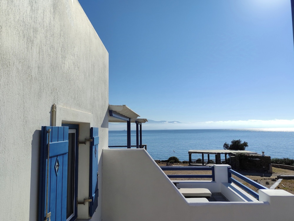 AURA PAROS
