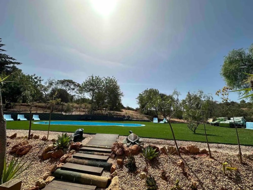 Porches Private Pool Villa 17 Guests