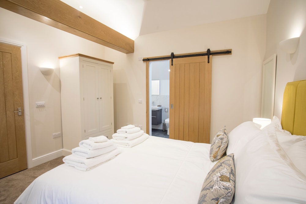 Victorian Stable Conversion in a Grade II' Listed Cumbrian Estate view 4