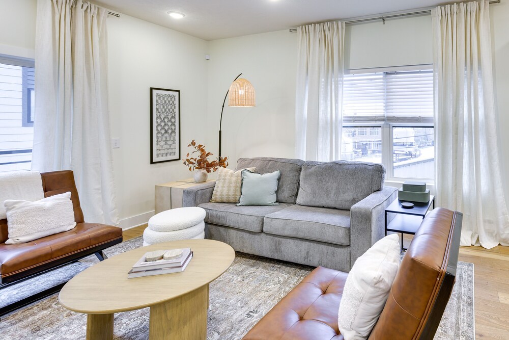 Updated Omaha Vacation Rental < 2 Mi to Downtown! view 3