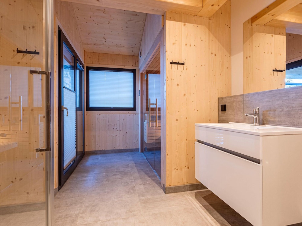 Amazing Chalet With Mountain Views