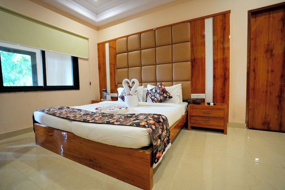 Bamboo Saa Sunrrise Wedding & Wellness Resort, Jaipur