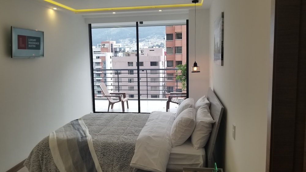 Luxury Residence Suites