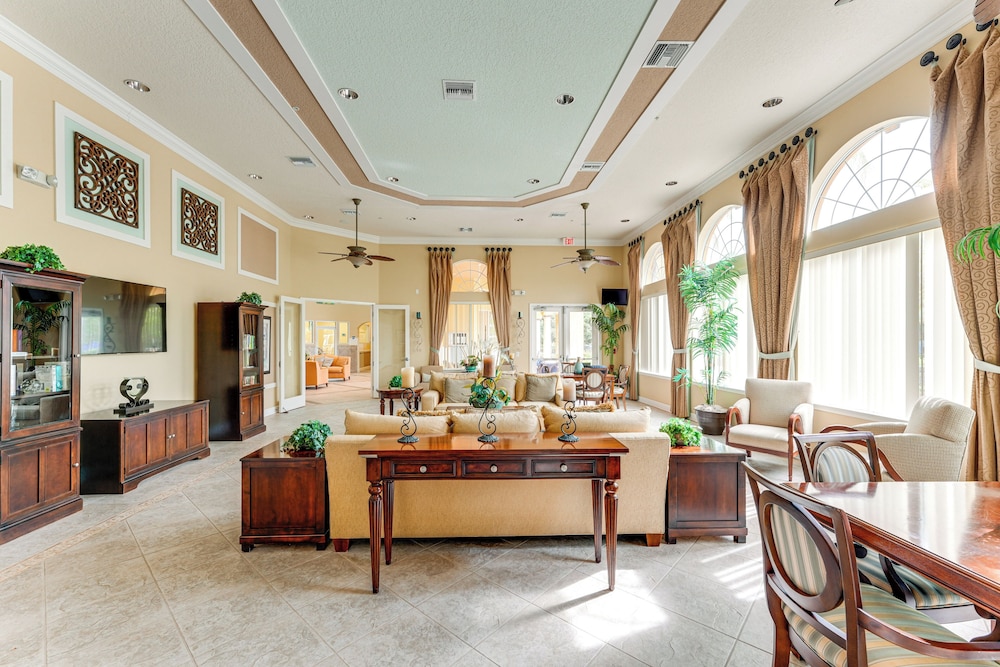 Themed Rooms, Pool & More! Custom Davenport Villa