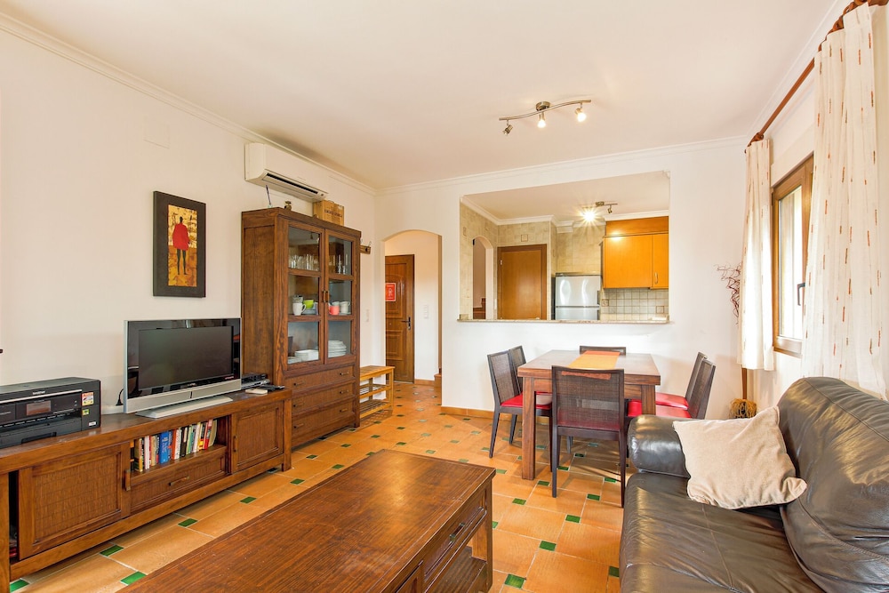 Villa el Palmar With 3 Bedrooms Close to the Beach