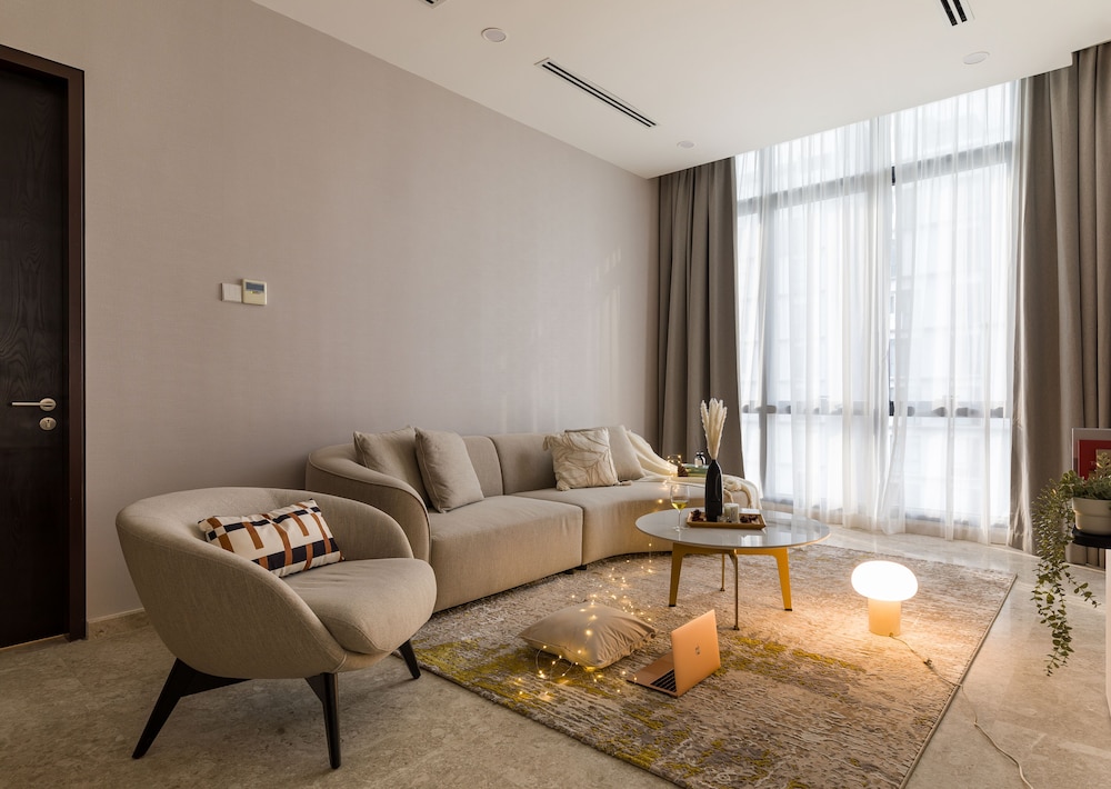 The Manor Serviced Residence by Canopy Lives