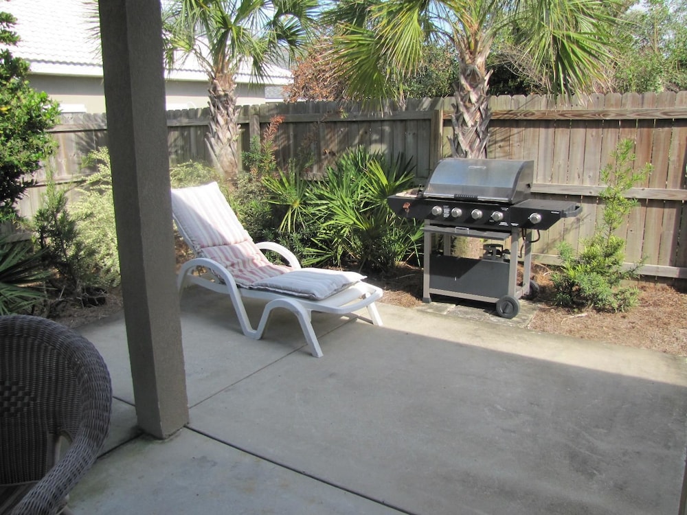 Avalon Beach Estates by Crystal Waters