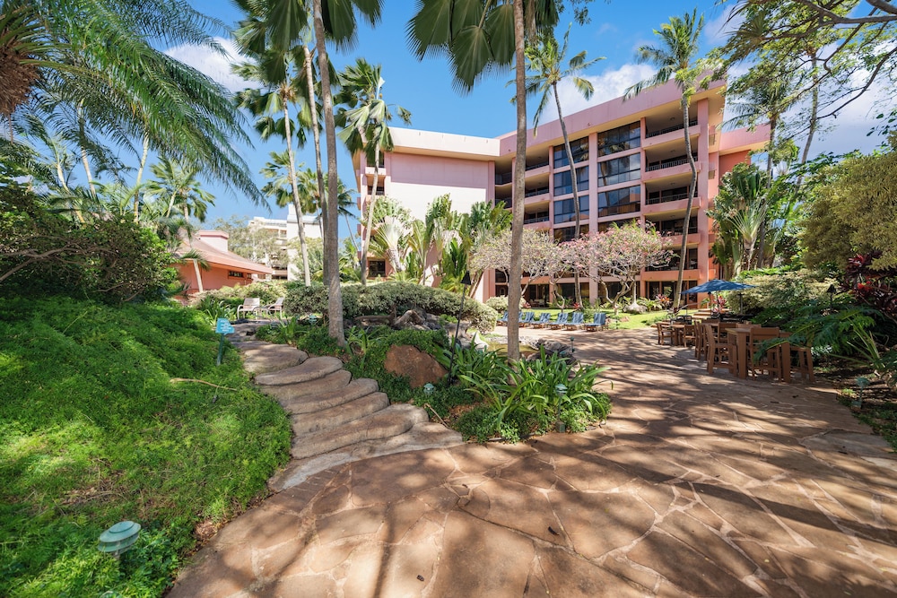 Petite Retreat at Kahana Falls