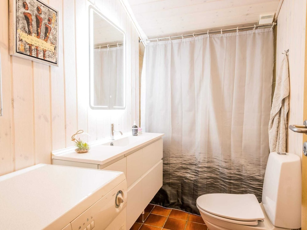 6 Person Holiday Home in Henne