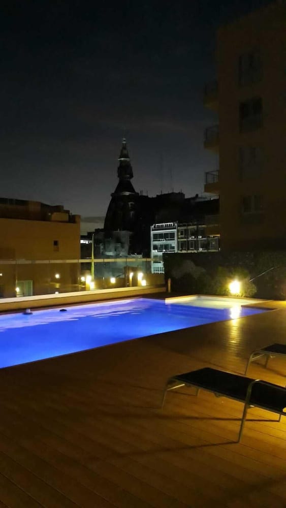 Ayres Suites Moreno