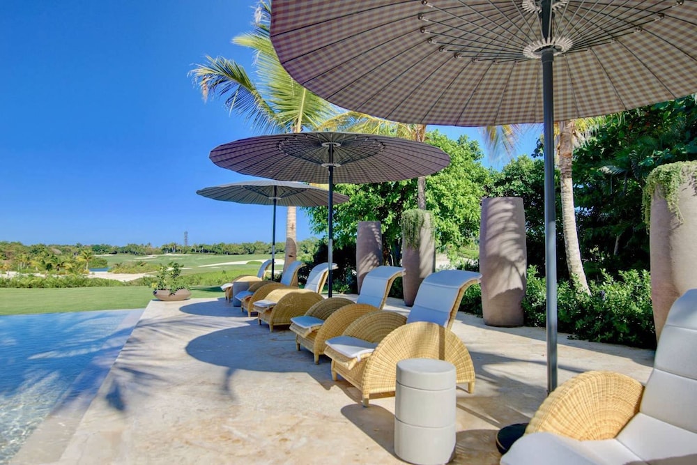 Villa Alta Gracia w Private Pool Designer Decor