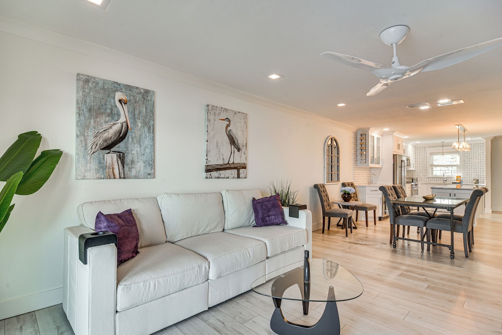Bayfront St Petersburg Retreat 4 Mi to Downtown!