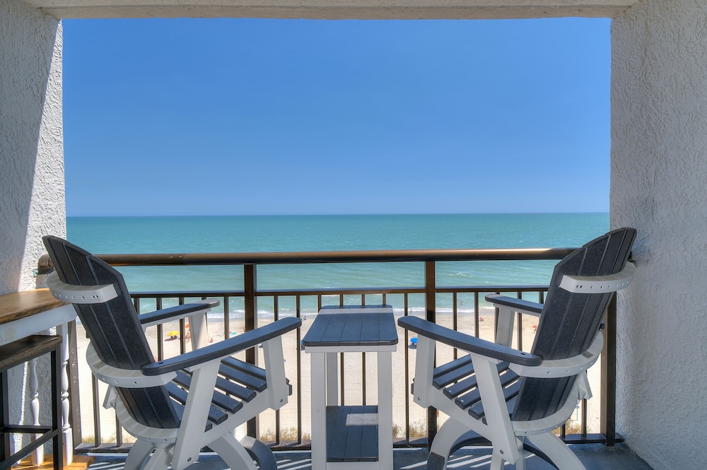 Landmark Resort by Elliott Beach Rentals