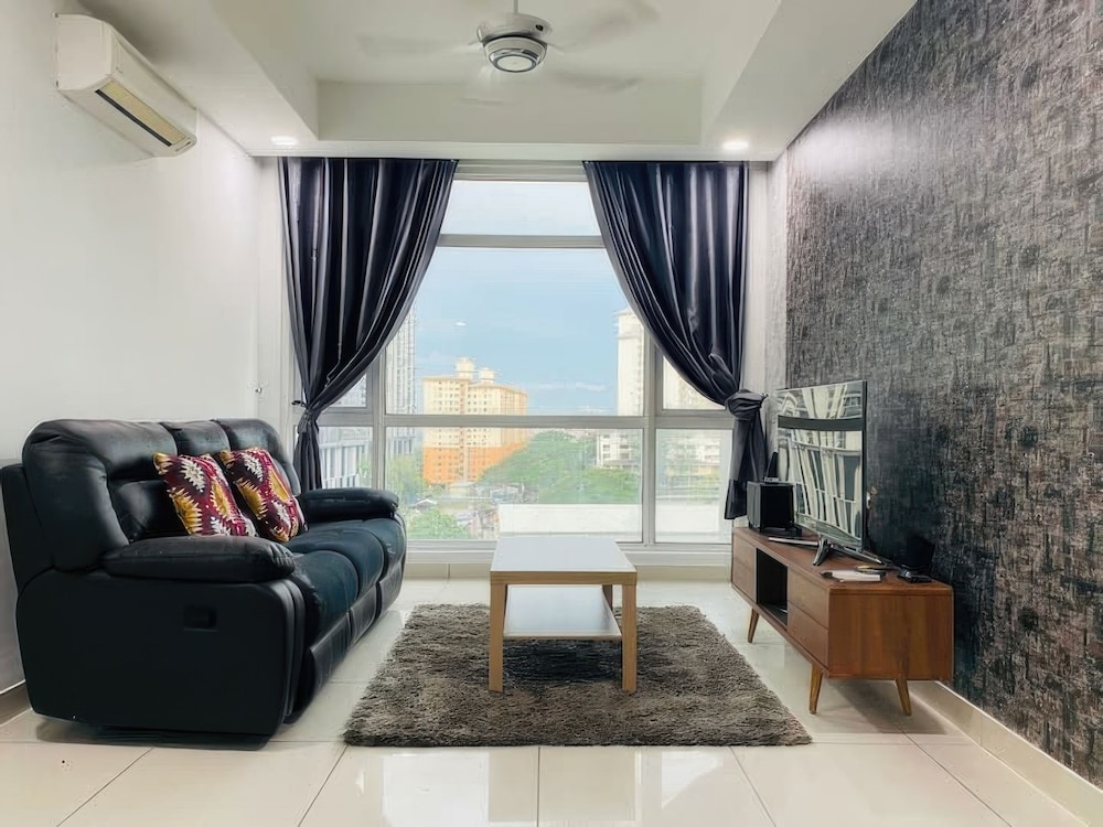 Central Residence - Free Gym Pool