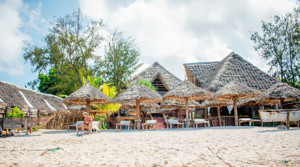Pazuri Kendwa Beach Hotel