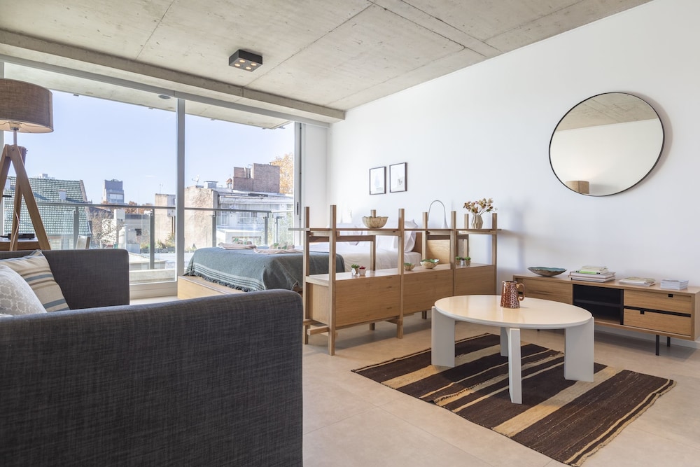 Floralis Suites by Be Local