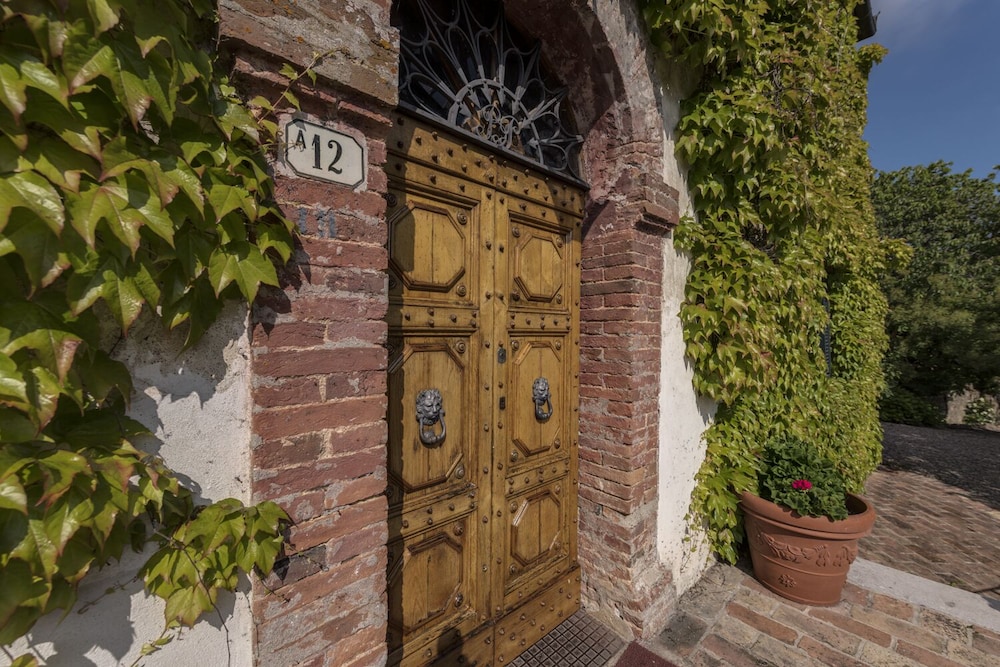 Photo 37