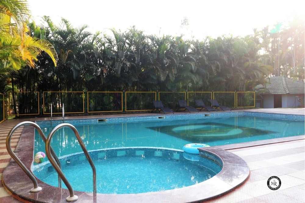 Plumeria Resort