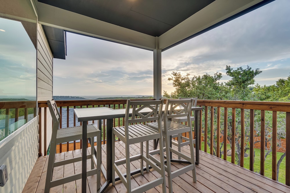 Lago Vista Home w/ Game Room Outdoor Tub! - Property Image 42