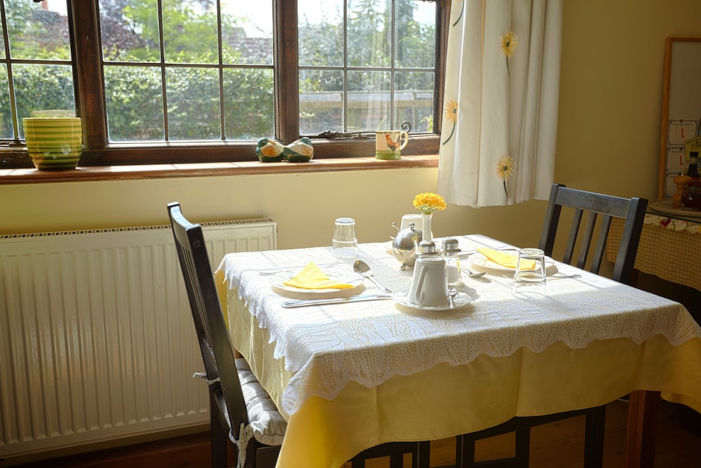 Strawberry Cottage B&B