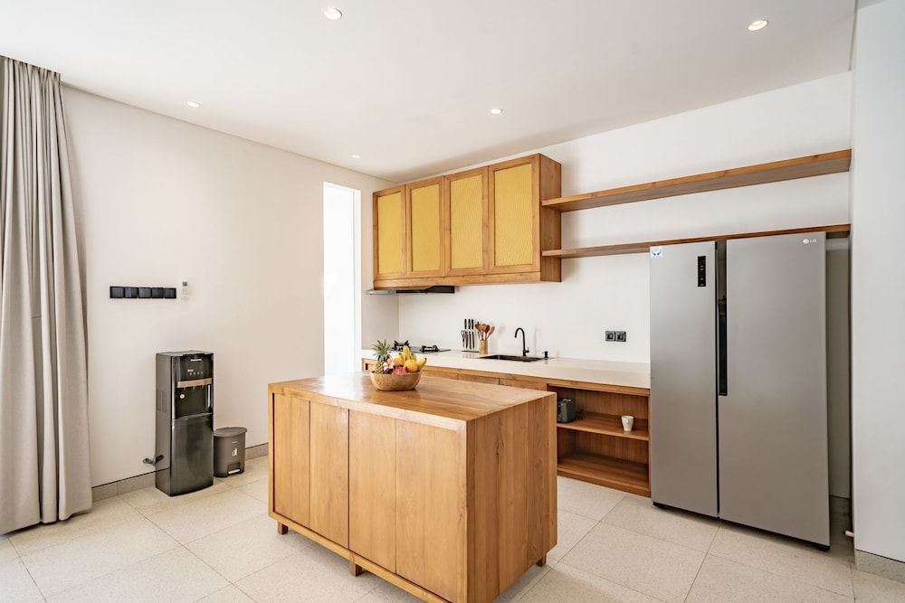 RHYS Villa Pererenan