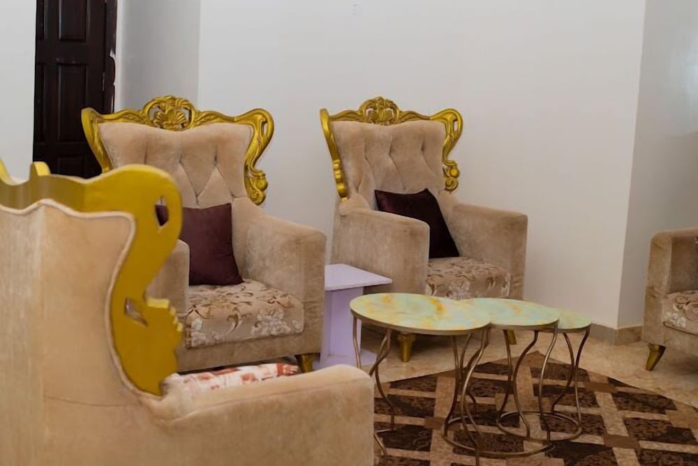 El-Mak Luxury Homes