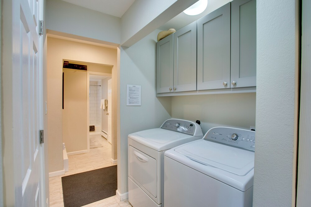 Renovated Avon Condo 5 Mins to Beaver Creek Resort - Property Image 6