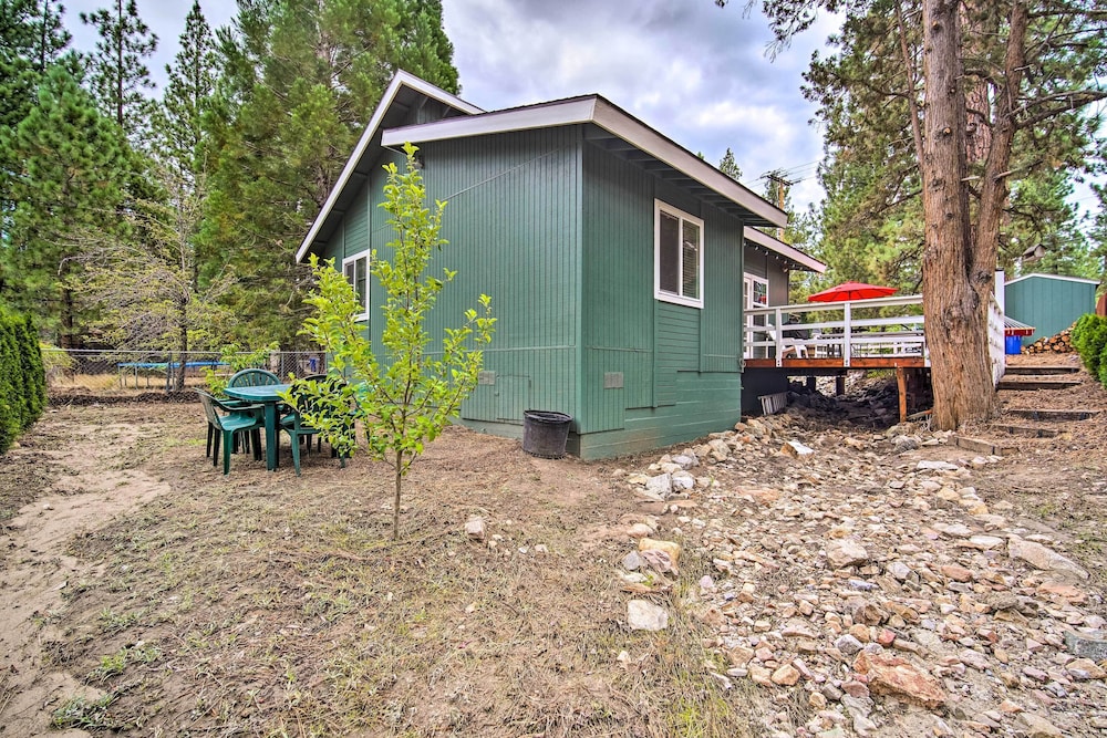 3 Mi to Skiing: Big Bear Cabin w/ Deck view 2