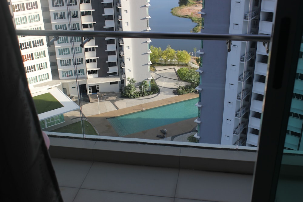 City Living with Panoramic Sea Views at Danga Bay