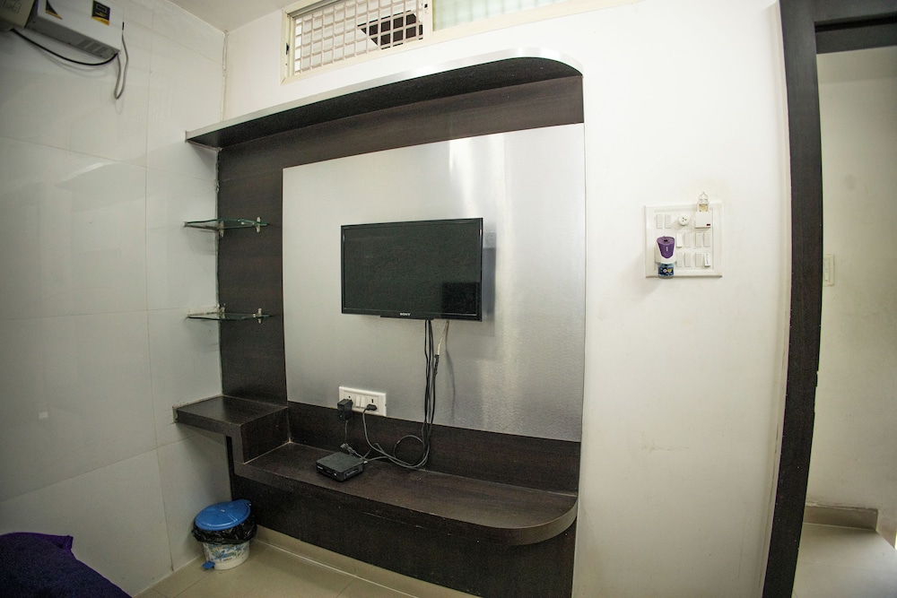 Sri Residency
