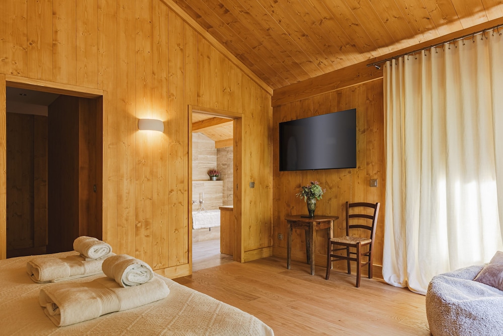 Chalet Scierie - Luxury Chalet With hot tub