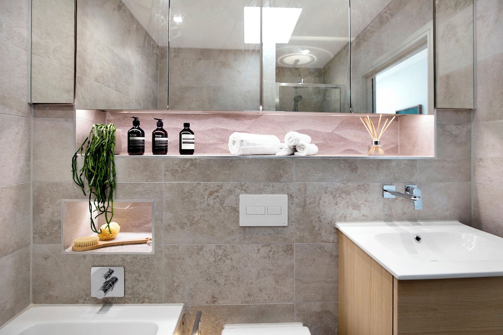 Bovisand Harbour by Smart Welcomes