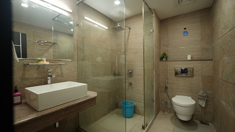 CORPORATE STAYS-SUNCITY