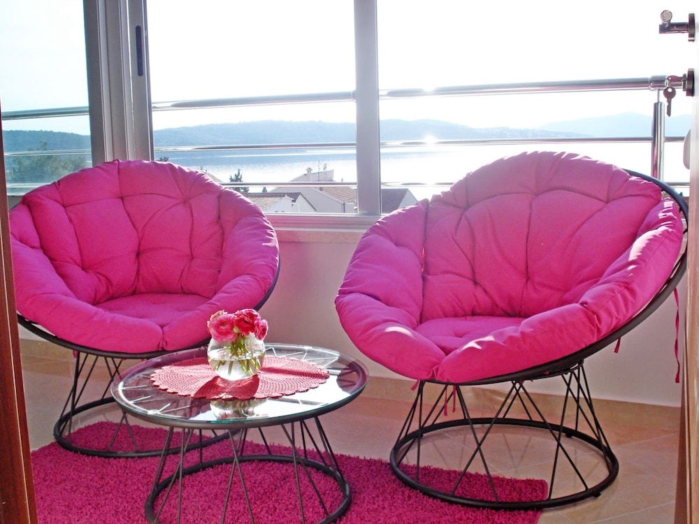Apartment in Okrug Gornji Near the Beach view 5