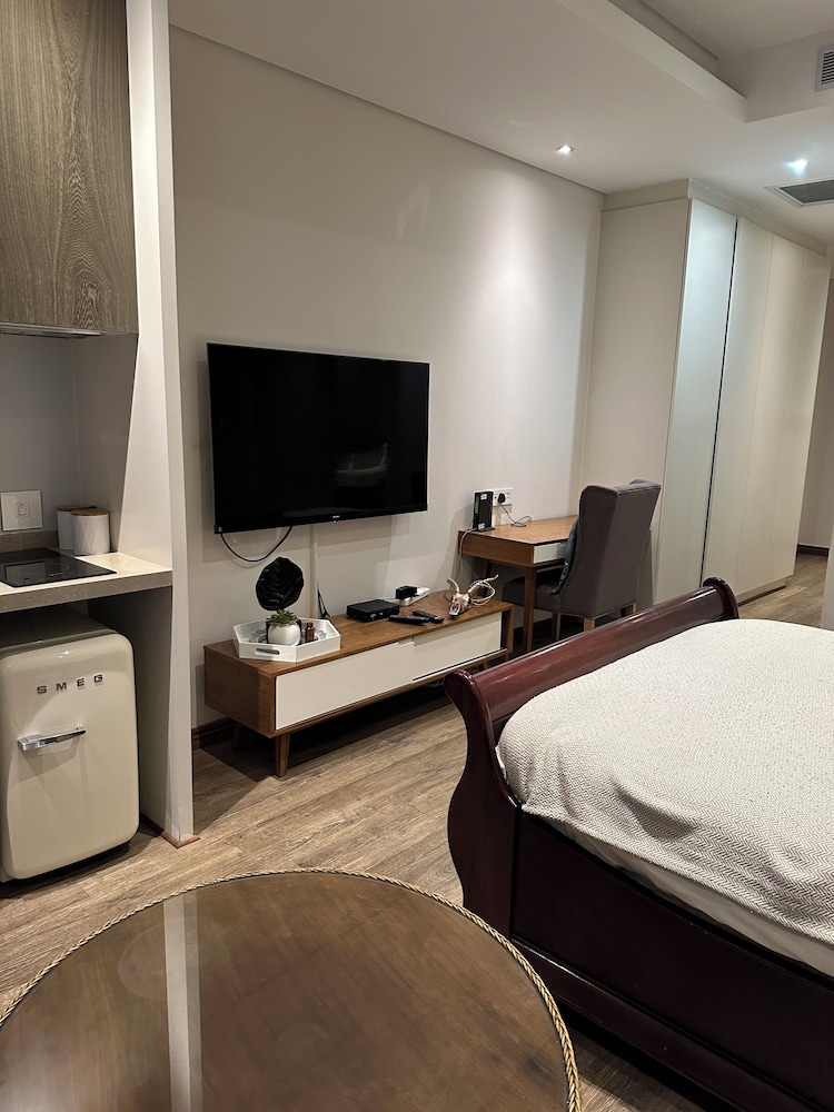 KMG Apartments at Sandton Skye